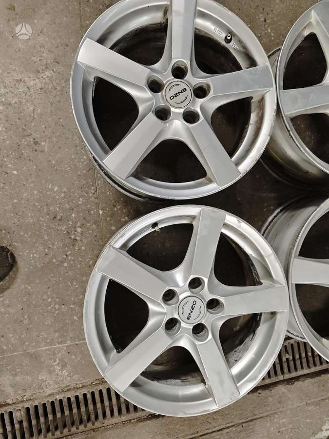 Toyota Corola verso, light alloy, R17