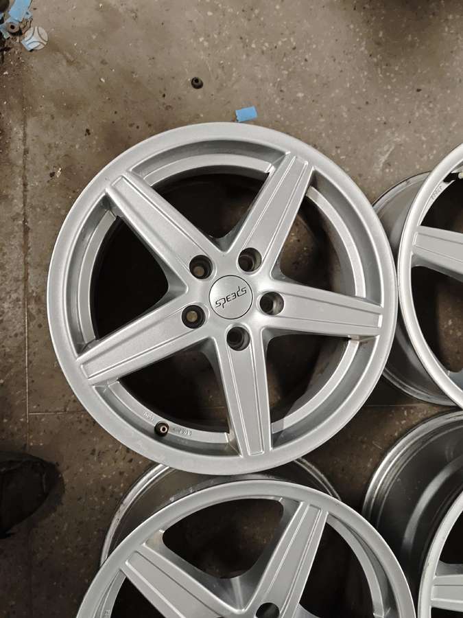 Volvo V60, lengvojo lydinio, R16