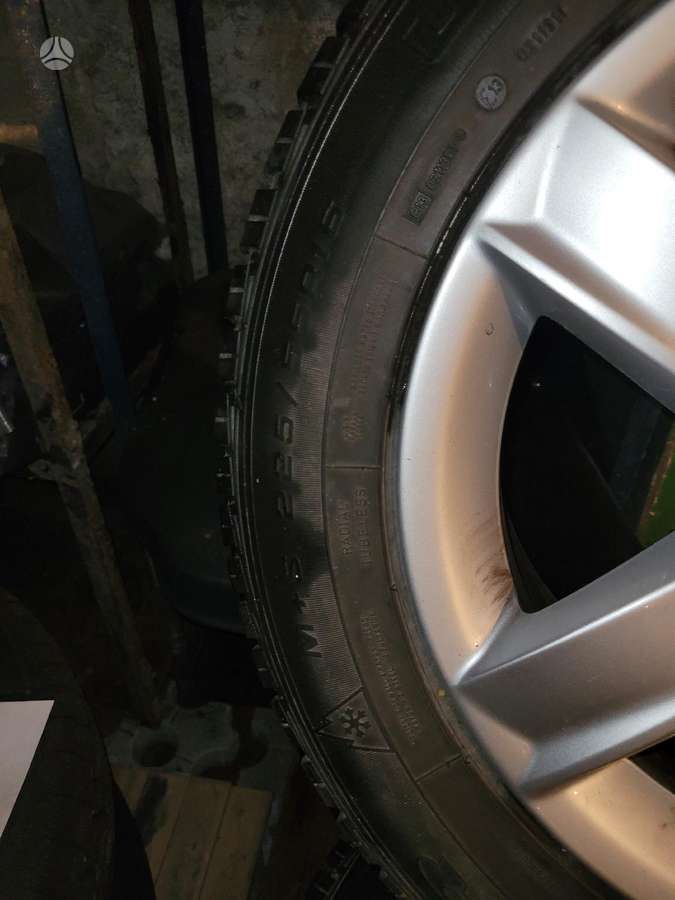 Audi A4, lengvojo lydinio, R16
