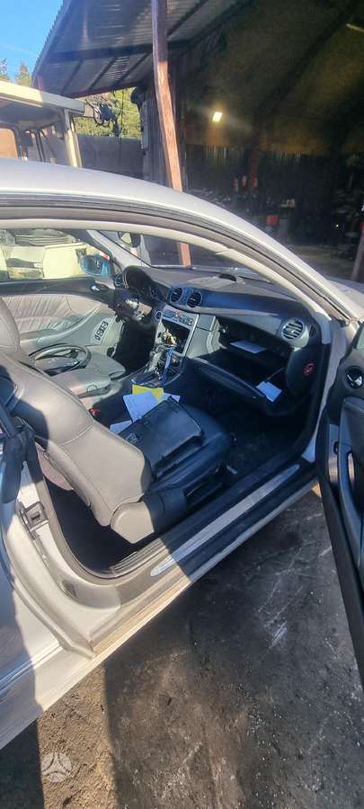 Mercedes-Benz CLK220