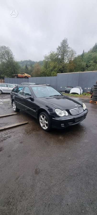 Mercedes-Benz C220
