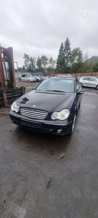 Mercedes-Benz C220