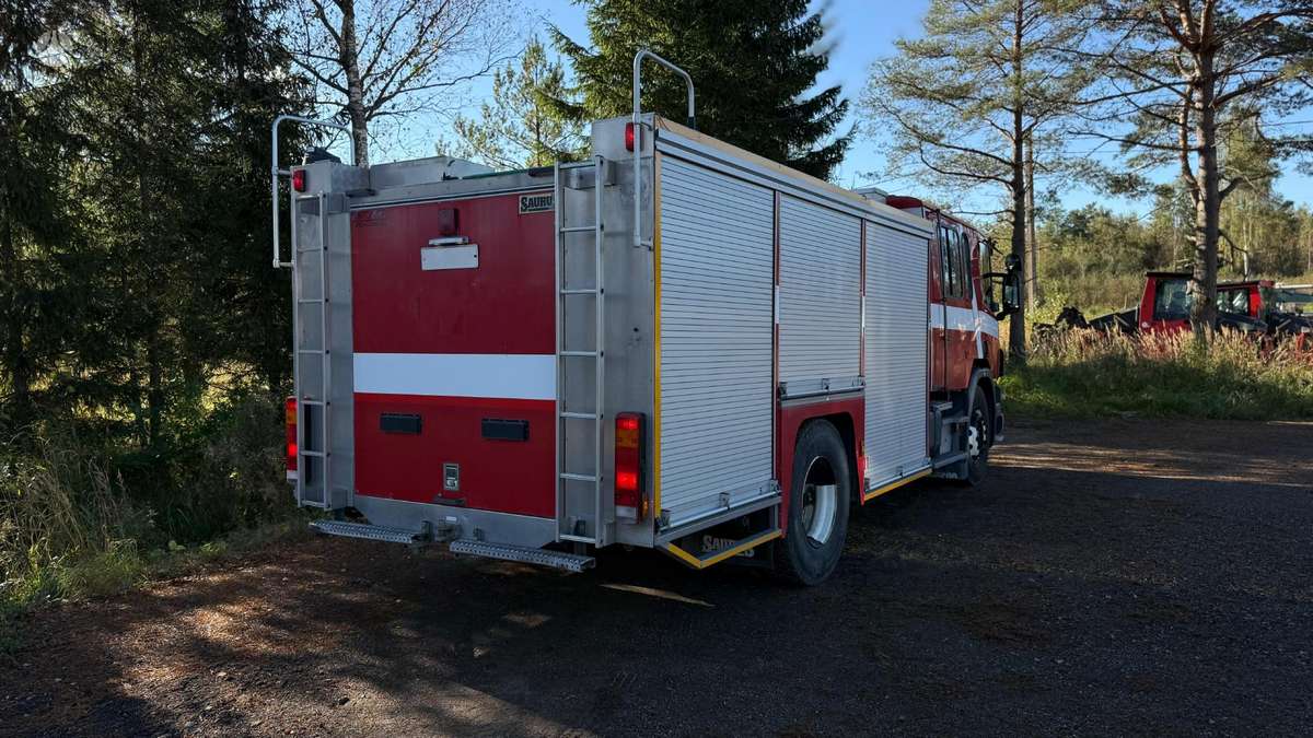 Scania P94, fire engines
