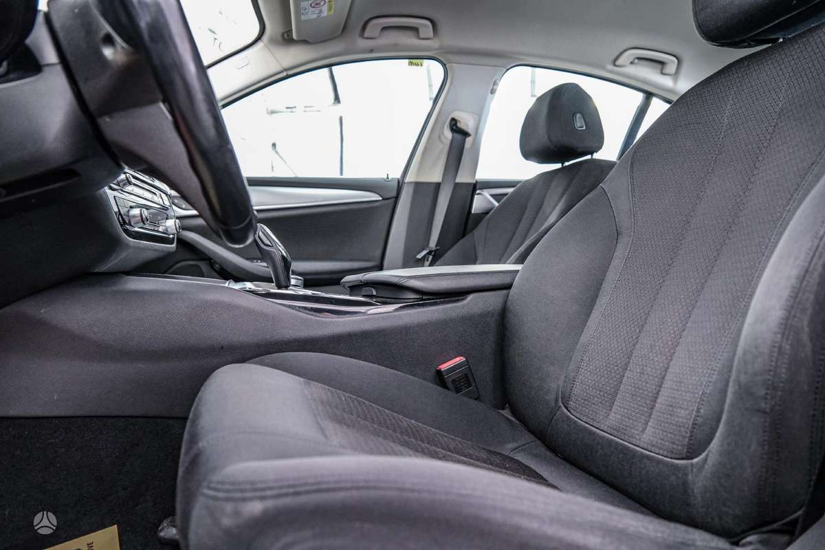 BMW 520, 2.0 l., Седан