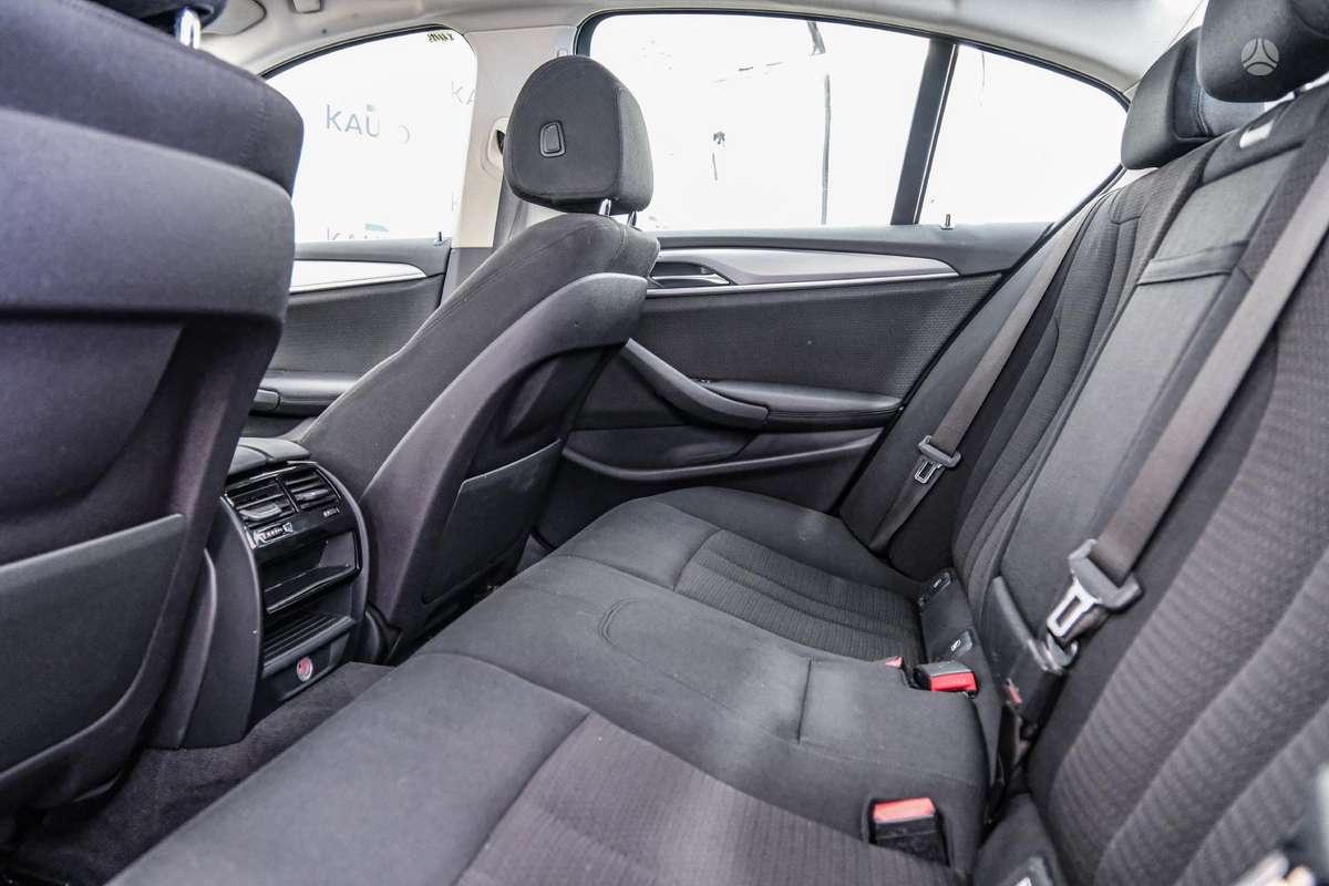 BMW 520, 2.0 l., Седан