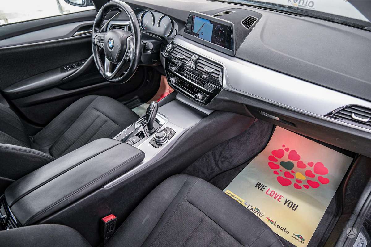 BMW 520, 2.0 l., Седан