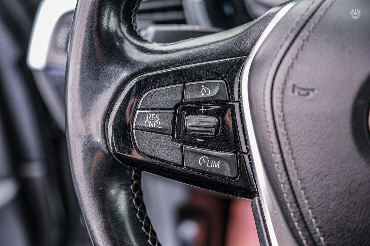 BMW 520, 2.0 l., Седан