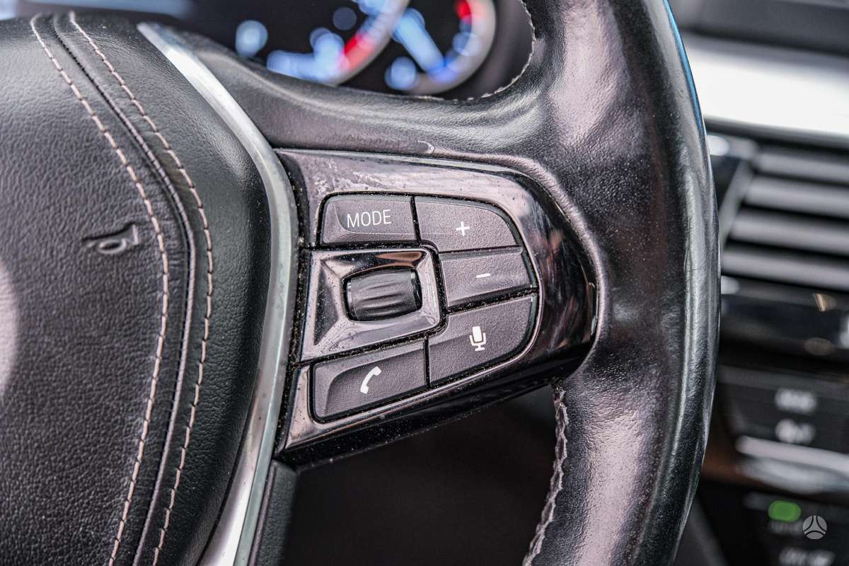 BMW 520, 2.0 l., Седан