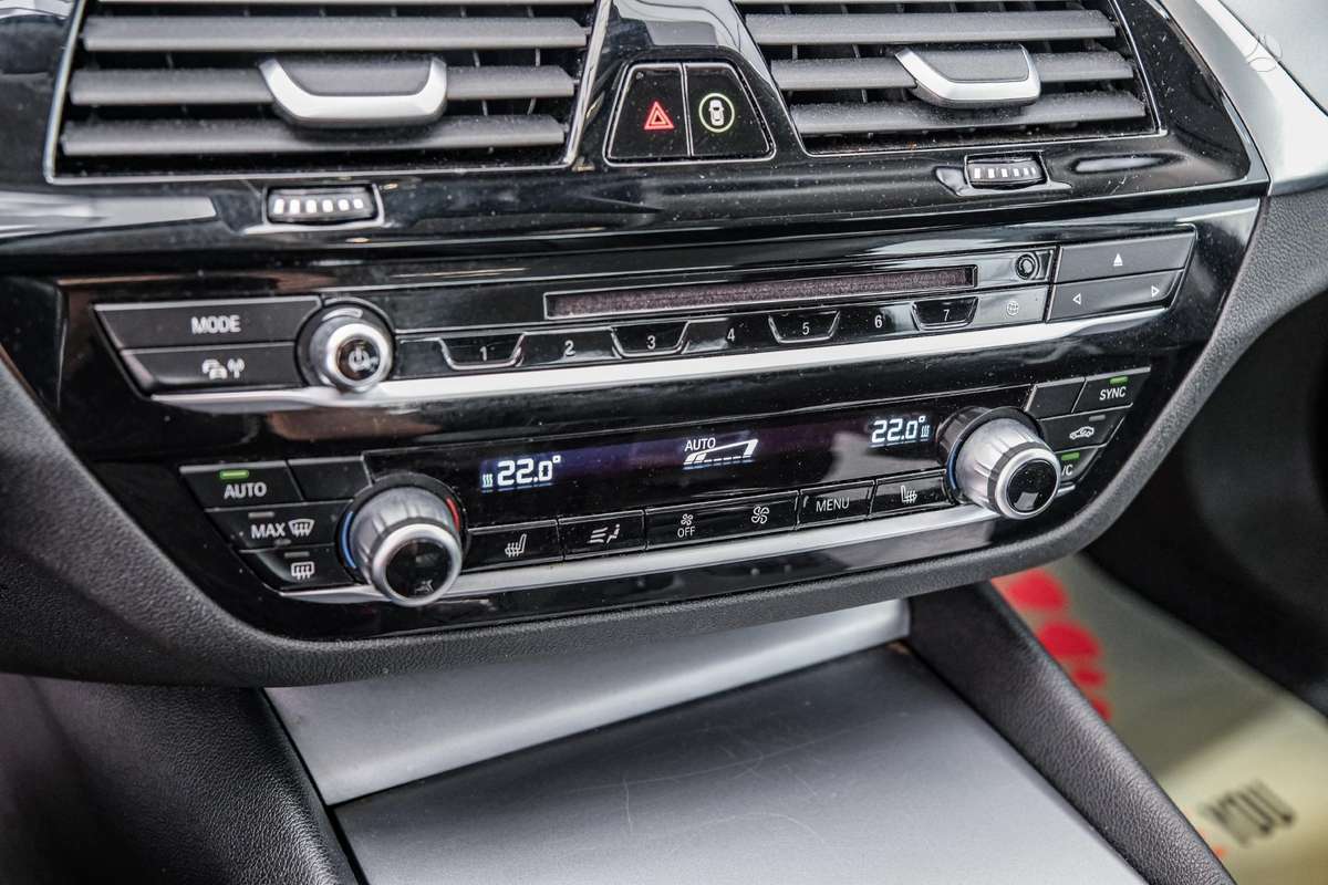 BMW 520, 2.0 l., Седан