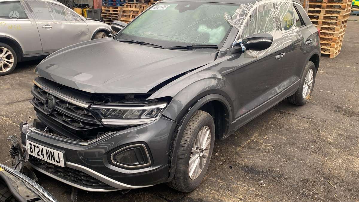 Volkswagen T-Roc for parts