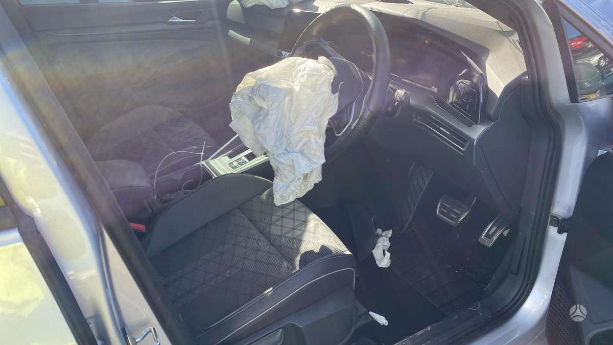 Volkswagen Golf rezerves daļās
