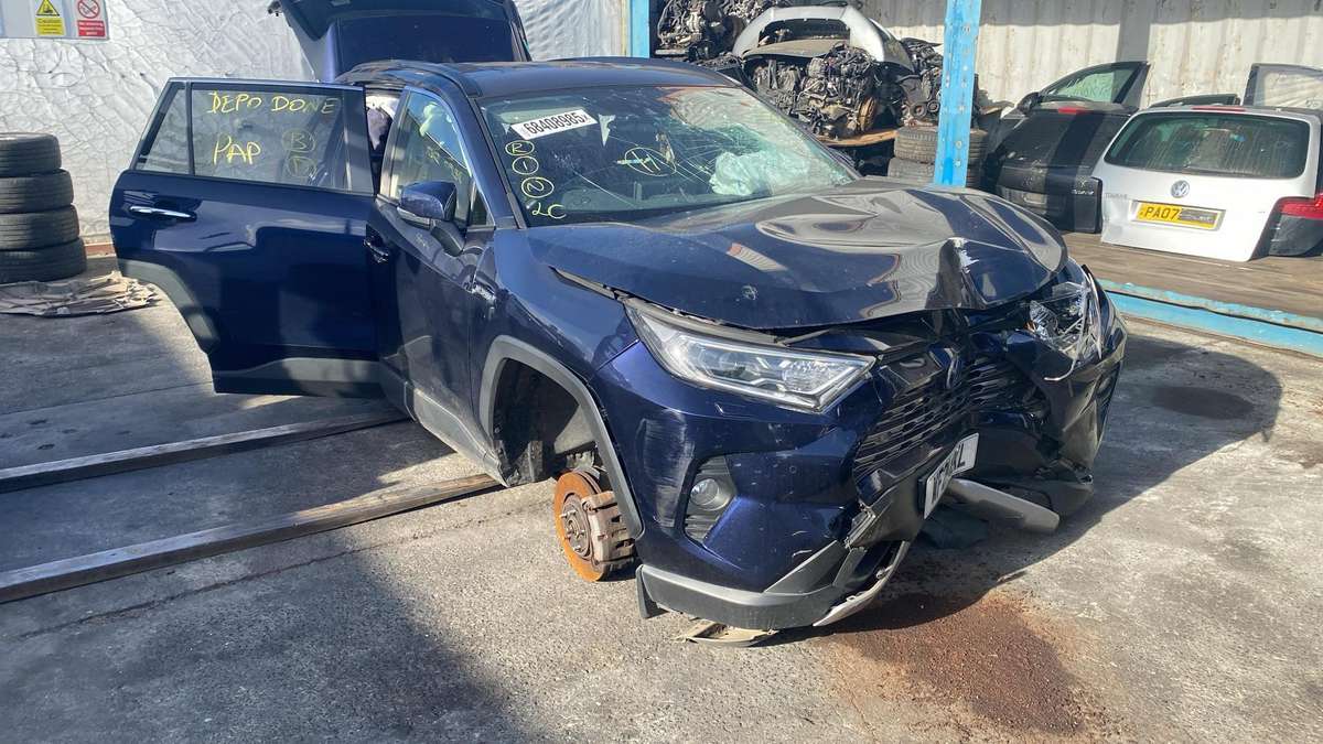 Toyota RAV4 по частям