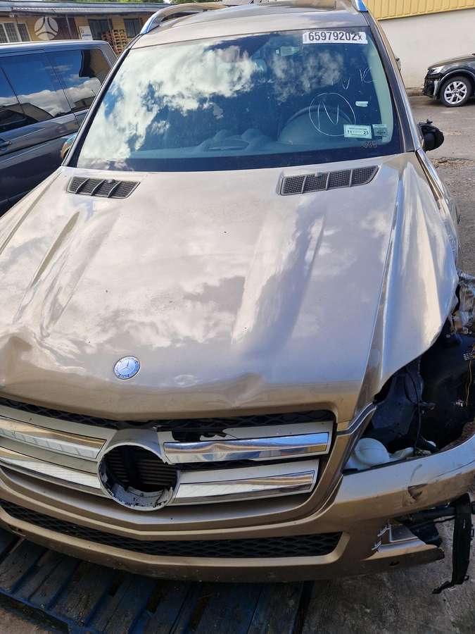 Mercedes-Benz GL320