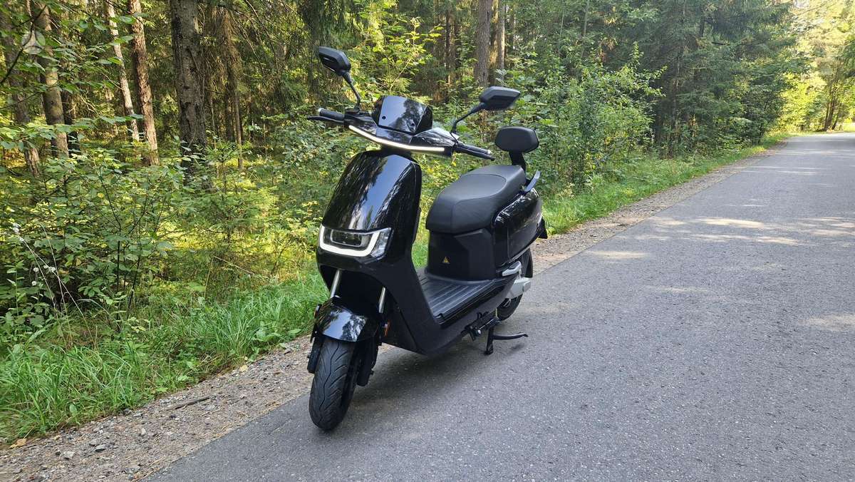 Sunra  Robo-S, scooters / mopeds