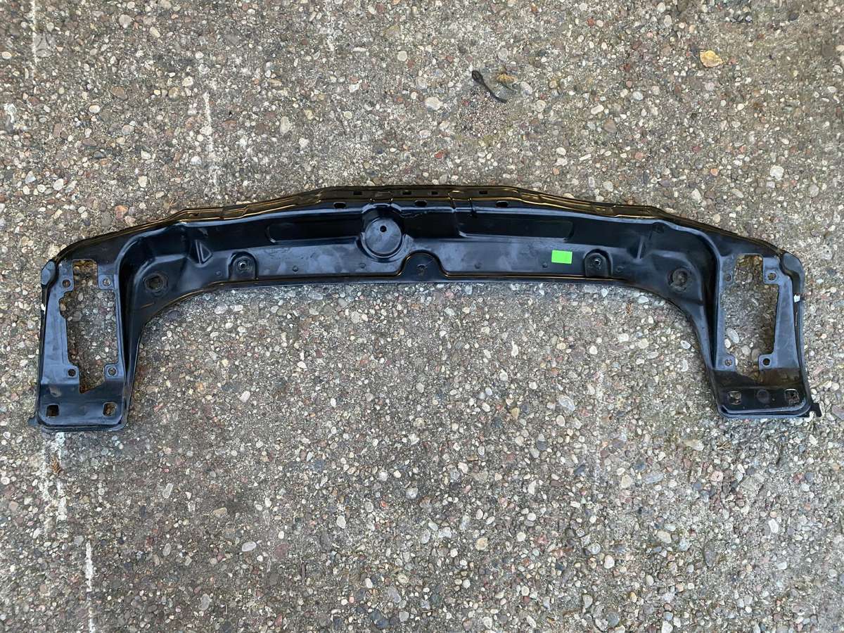 BMW M2 hood (front, rear)