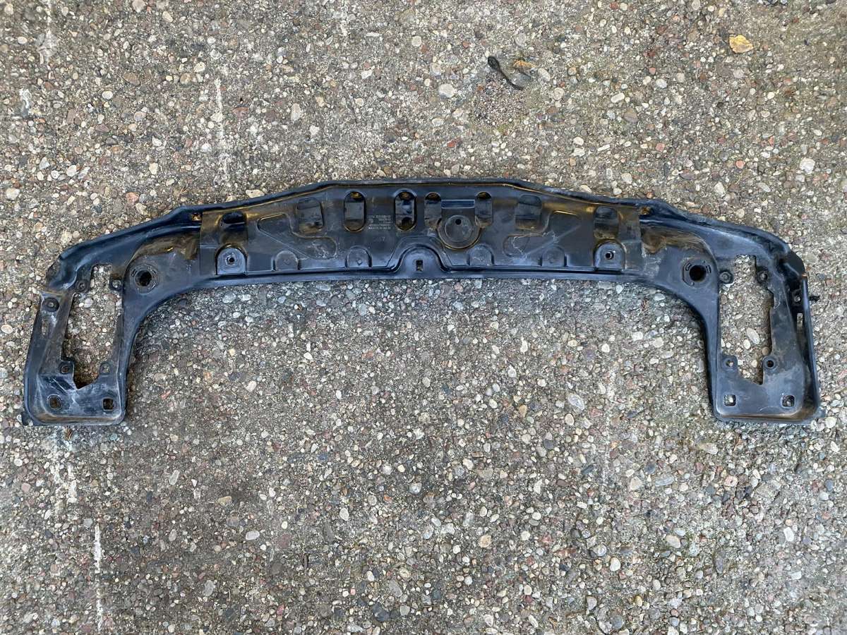 BMW M2 hood (front, rear)