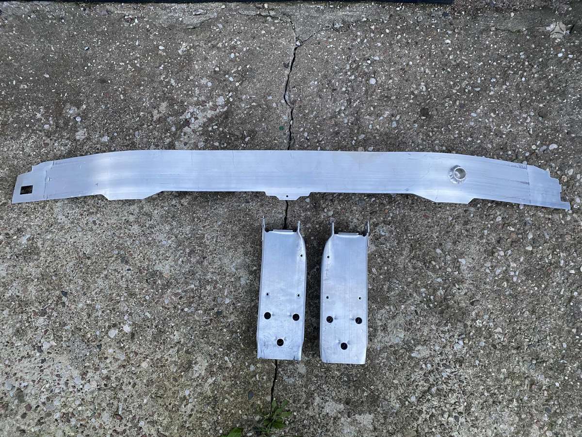 BMW M2 hood (front, rear)