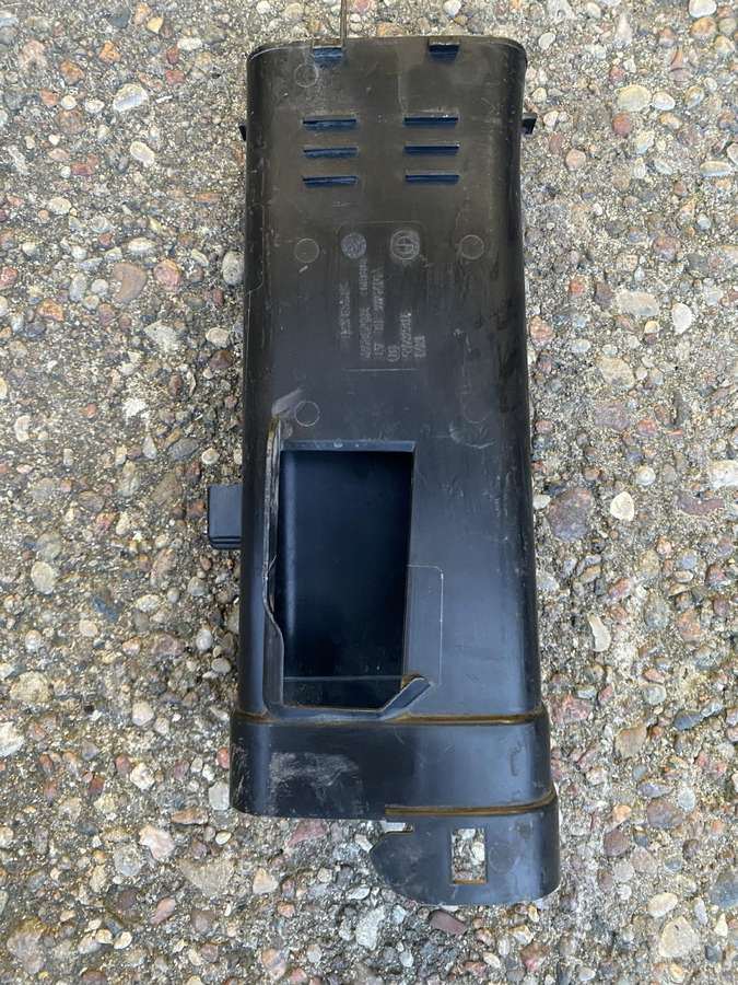 BMW M2 hood (front, rear)