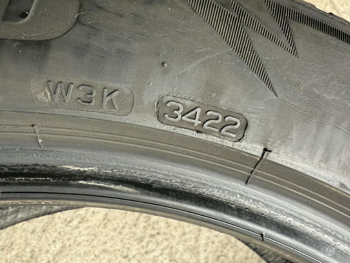 Bridgestone Blizzak lm005/2022m, winter 245/50 R19