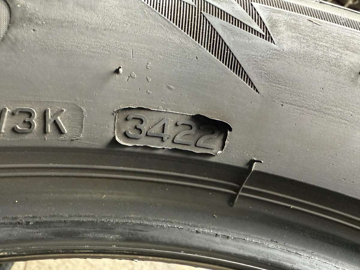 Bridgestone Blizzak lm005/2022m, winter 245/50 R19