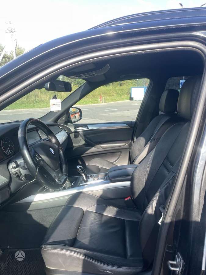 BMW X5, 3.0 l., off-road / crossover