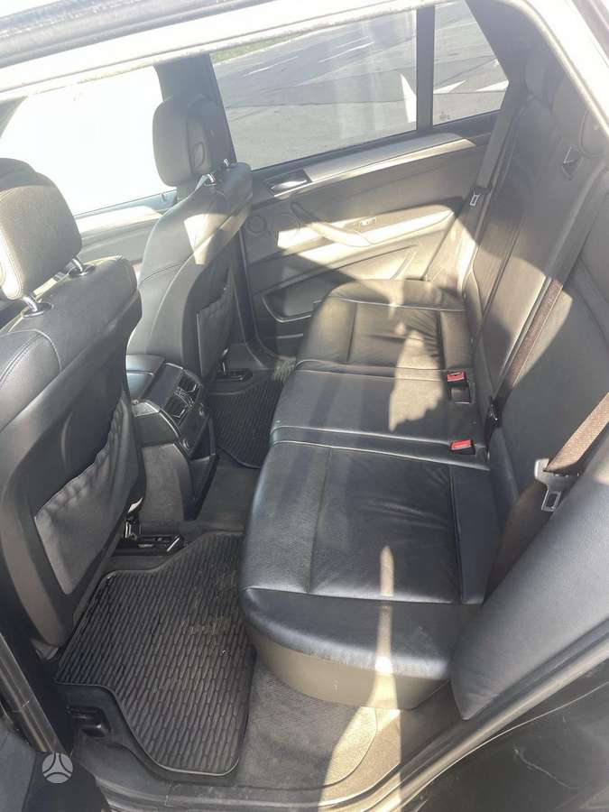 BMW X5, 3.0 l., off-road / crossover