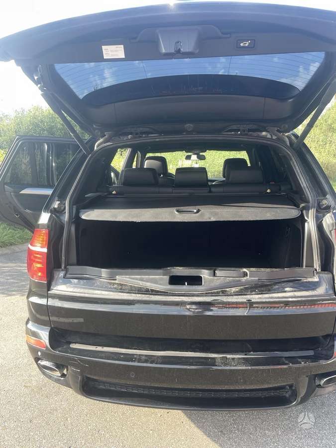 BMW X5, 3.0 l., off-road / crossover