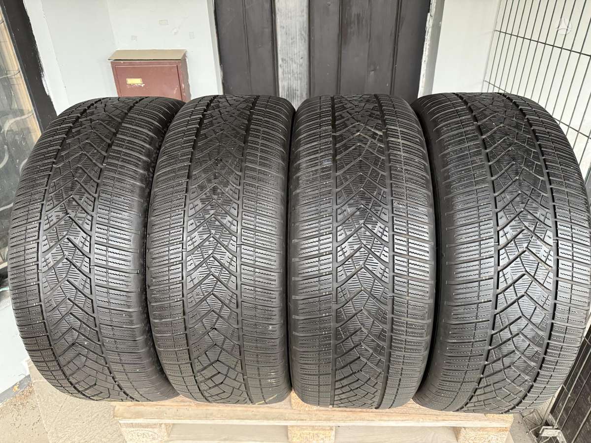 Goodyear UltragripPerformance+, winter 255/50 R21