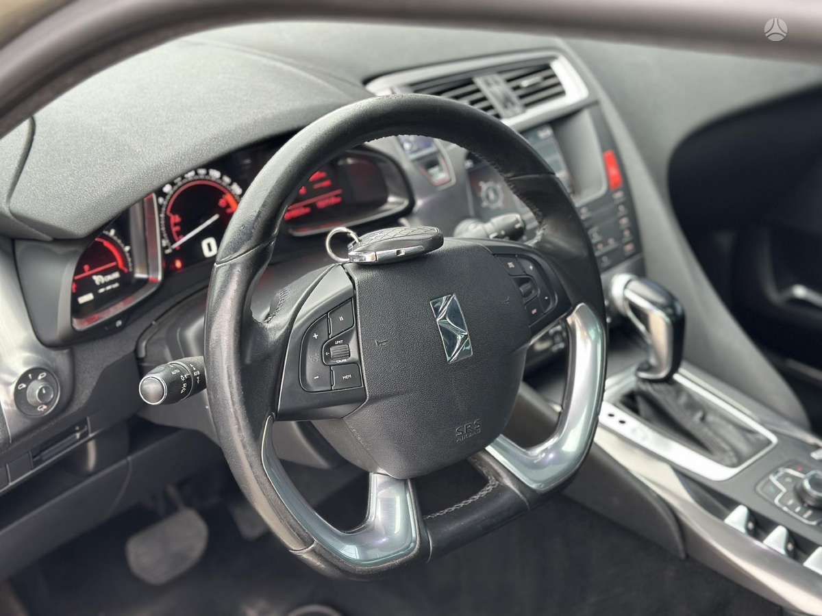 Citroen DS5, 2.0 l., hatchback