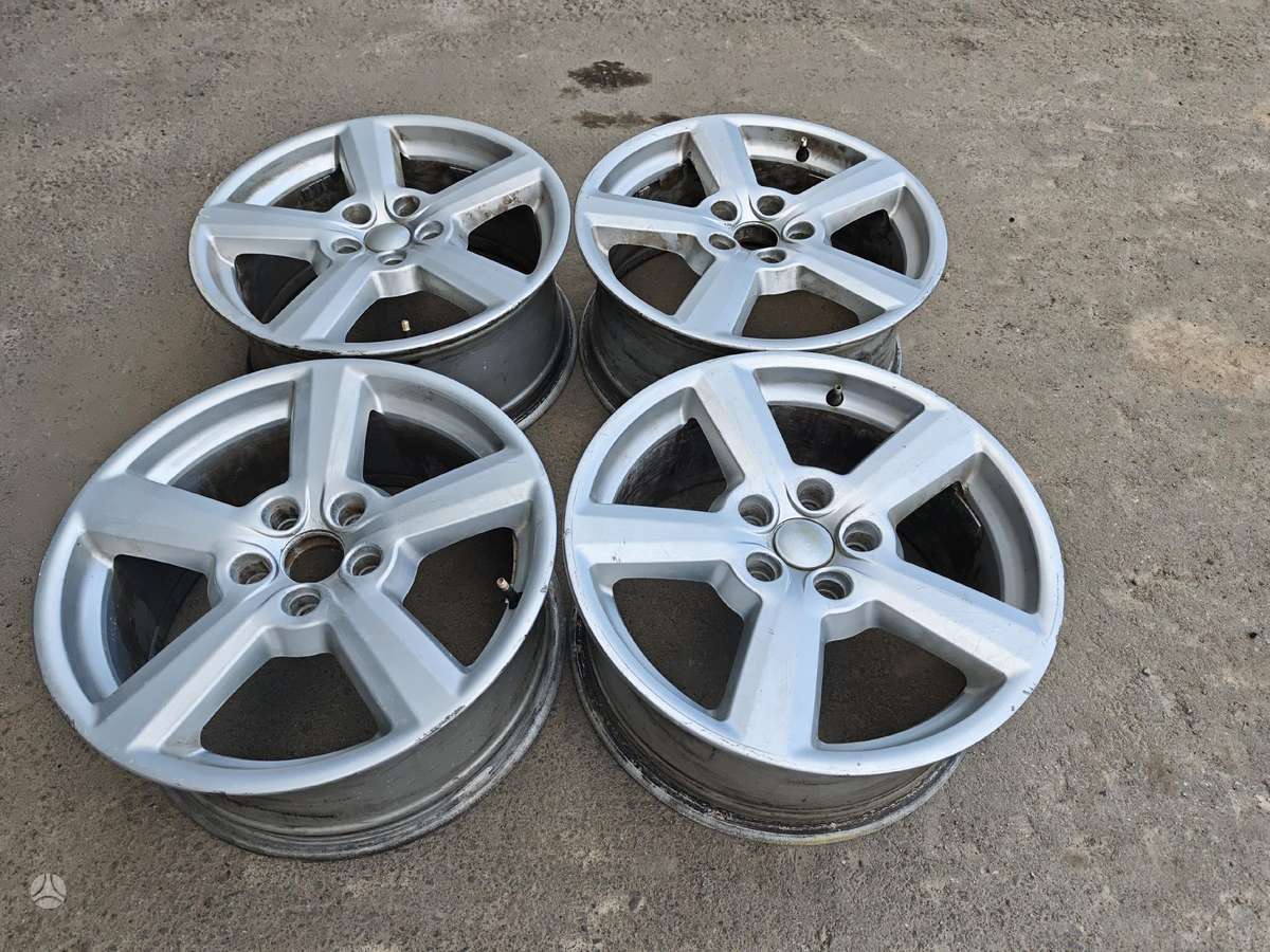 Audi A 4, lengvojo lydinio, R17