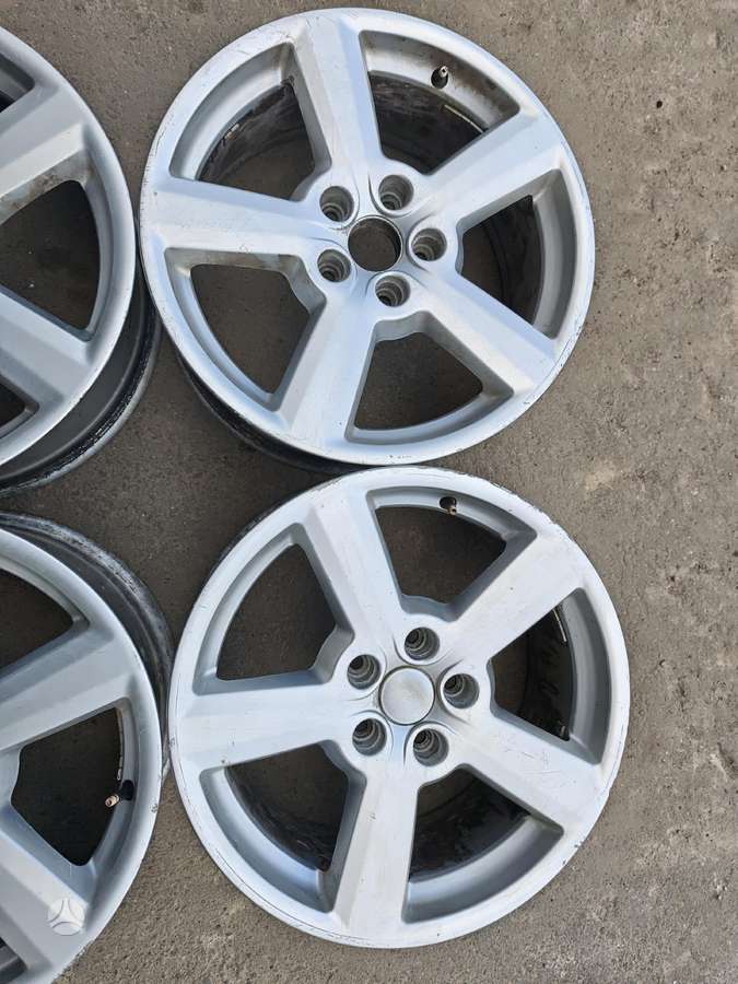 Audi A 4, lengvojo lydinio, R17