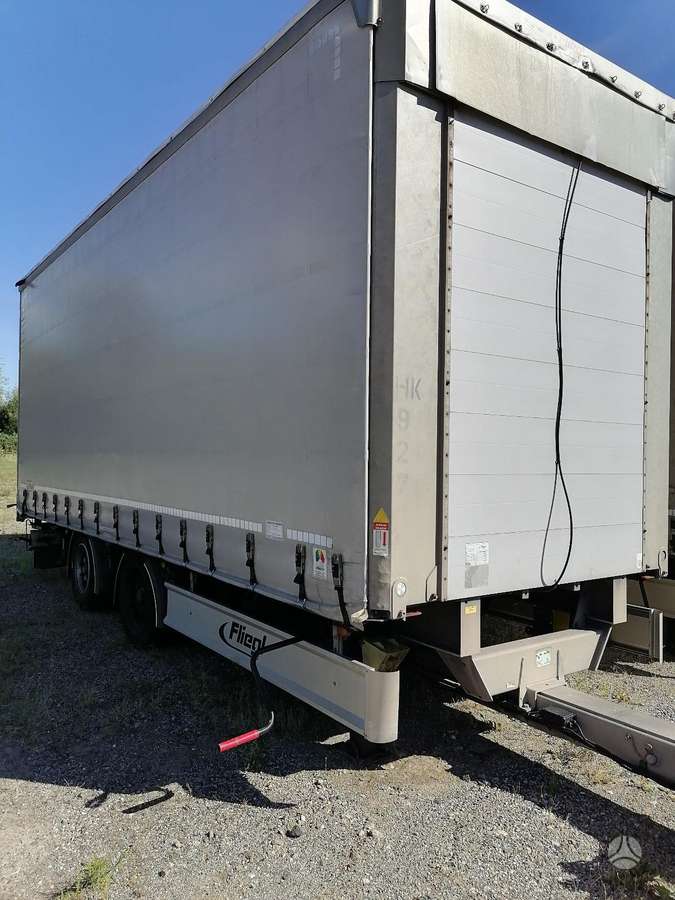 Fliegl TPS180, užuolaidinės / tentinės