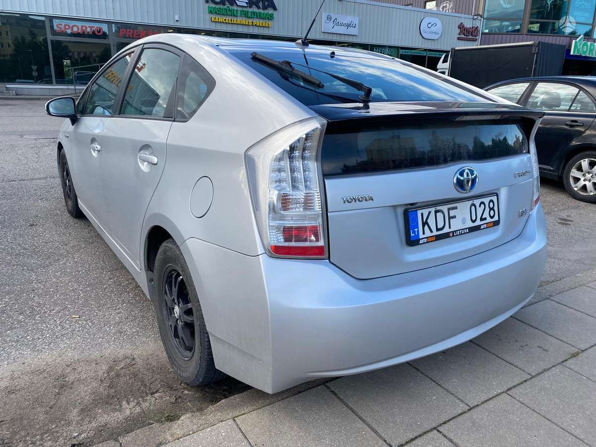Toyota Prius, 1.8 l., Хэтчбек
