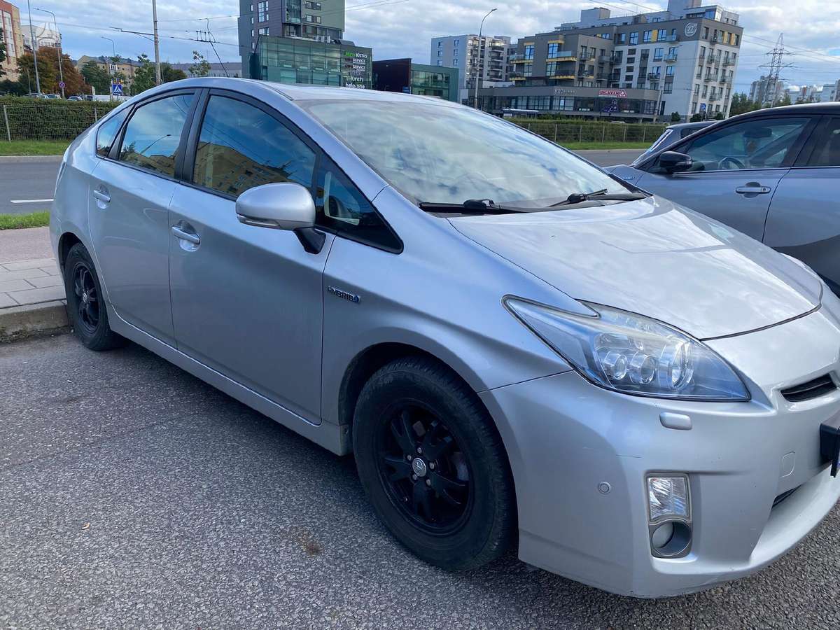 Toyota Prius, 1.8 l., Хэтчбек