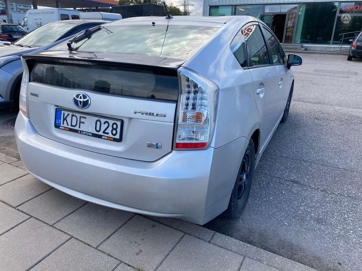 Toyota Prius, 1.8 l., Хэтчбек