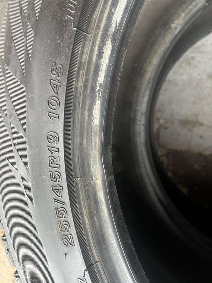 Bridgestone Blizzak ice, всесезонные 255/45 R19