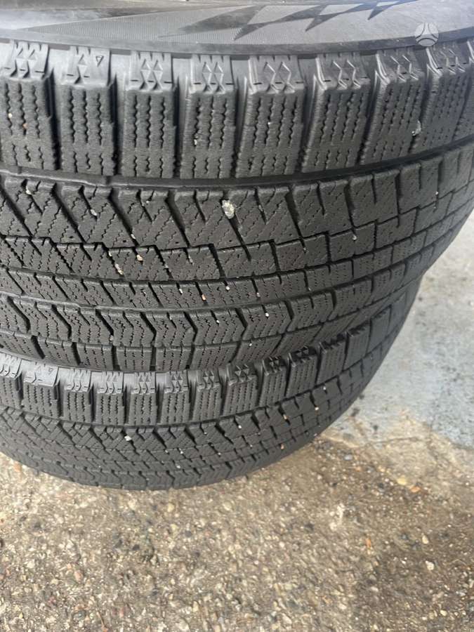 Bridgestone Blizzak ice, universalios 255/45 R19