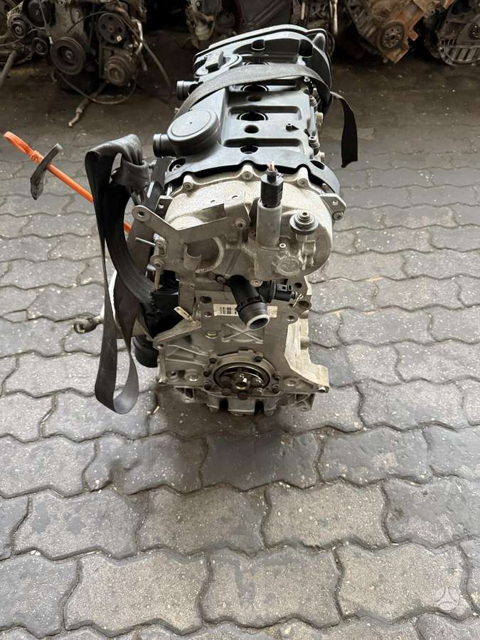 Volkswagen Passat, BLR, двигатель