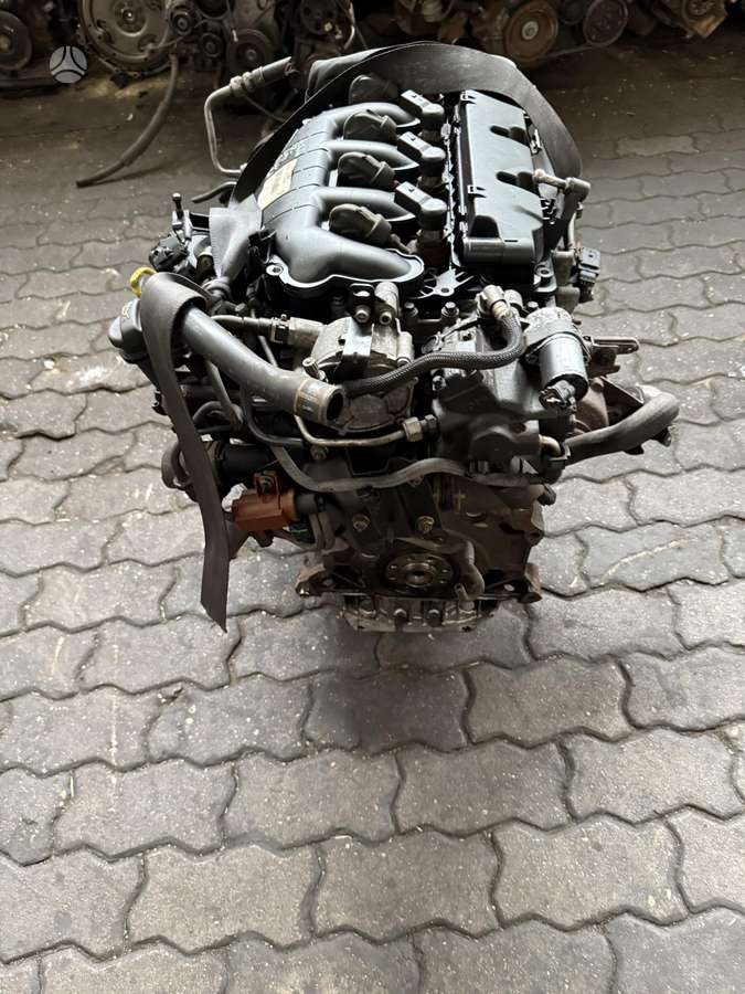 Ford Mondeo, AZBA, двигатель