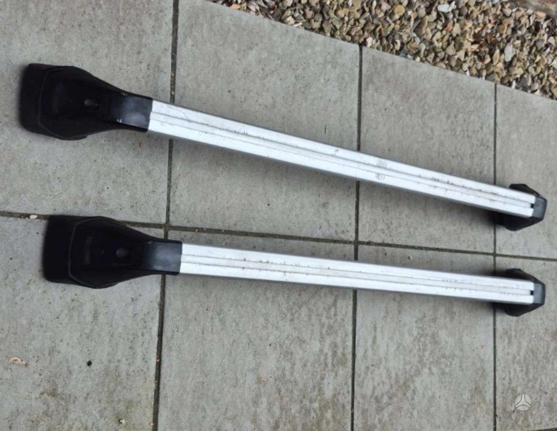 Volkswagen Golf lights, roof rack