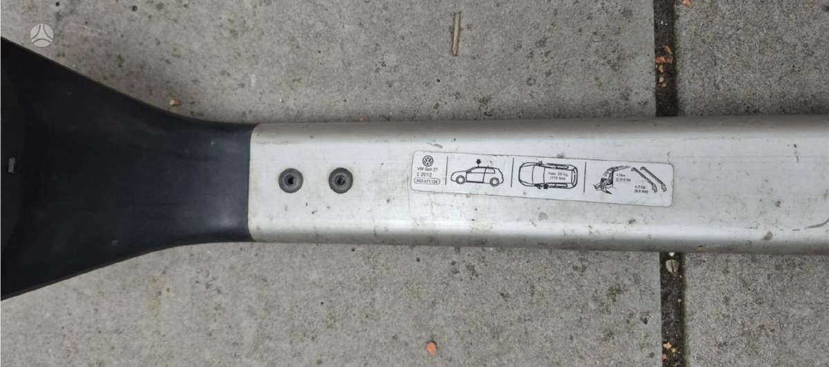 Volkswagen Golf lights, roof rack