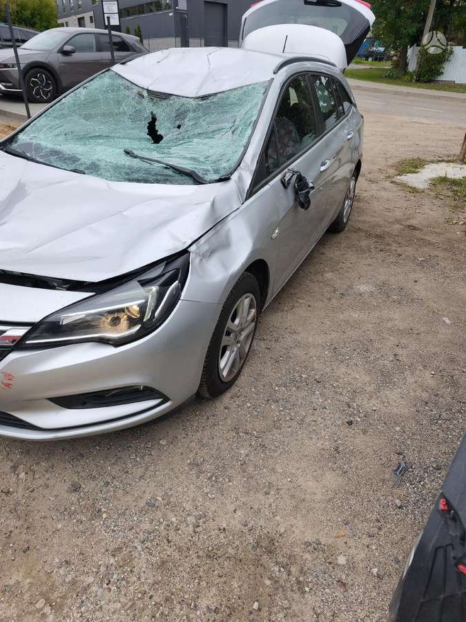 Opel Astra Z176 spalva