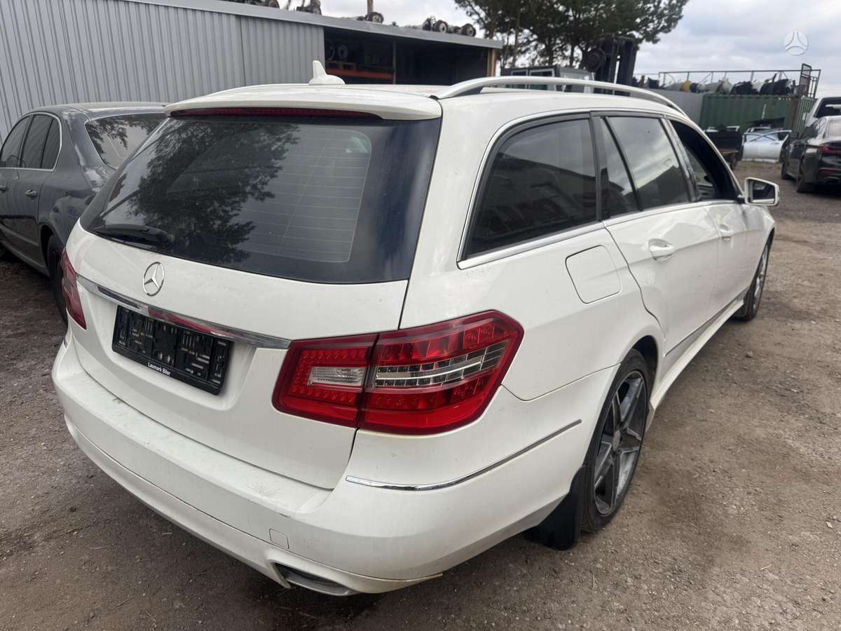 Mercedes-Benz E220