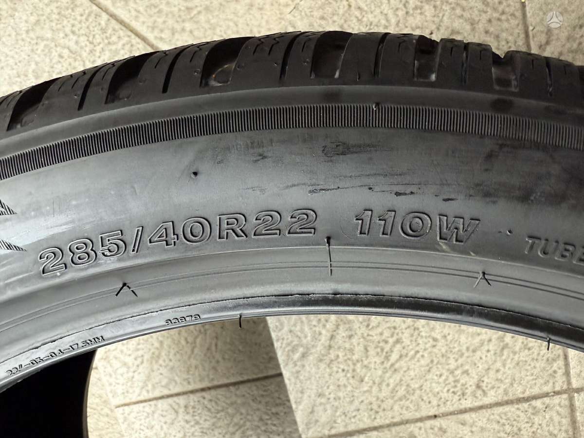 Bridgestone Blizzak lm005/2023m, winter 285/40 R22
