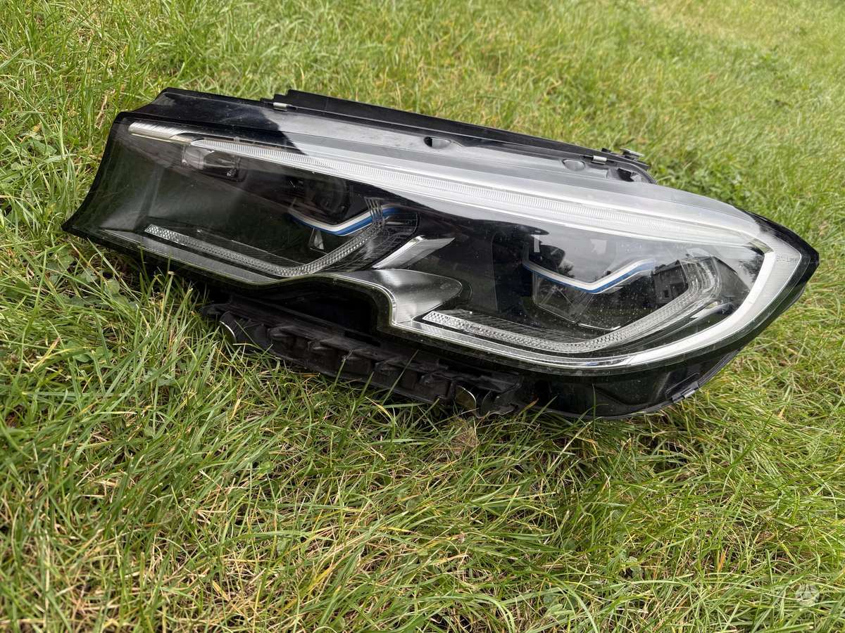 BMW 3 serija, LE16A6386, lights