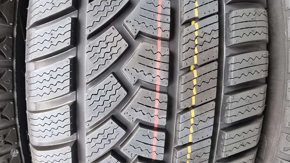 Sunfull SF-982, зимние 245/45 R18