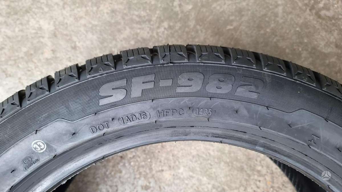 Sunfull SF-982, winter 245/45 R18