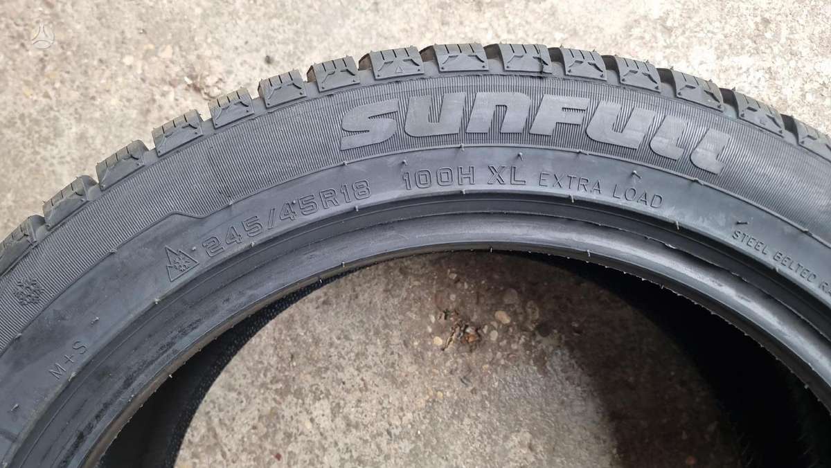 Sunfull SF-982, winter 245/45 R18