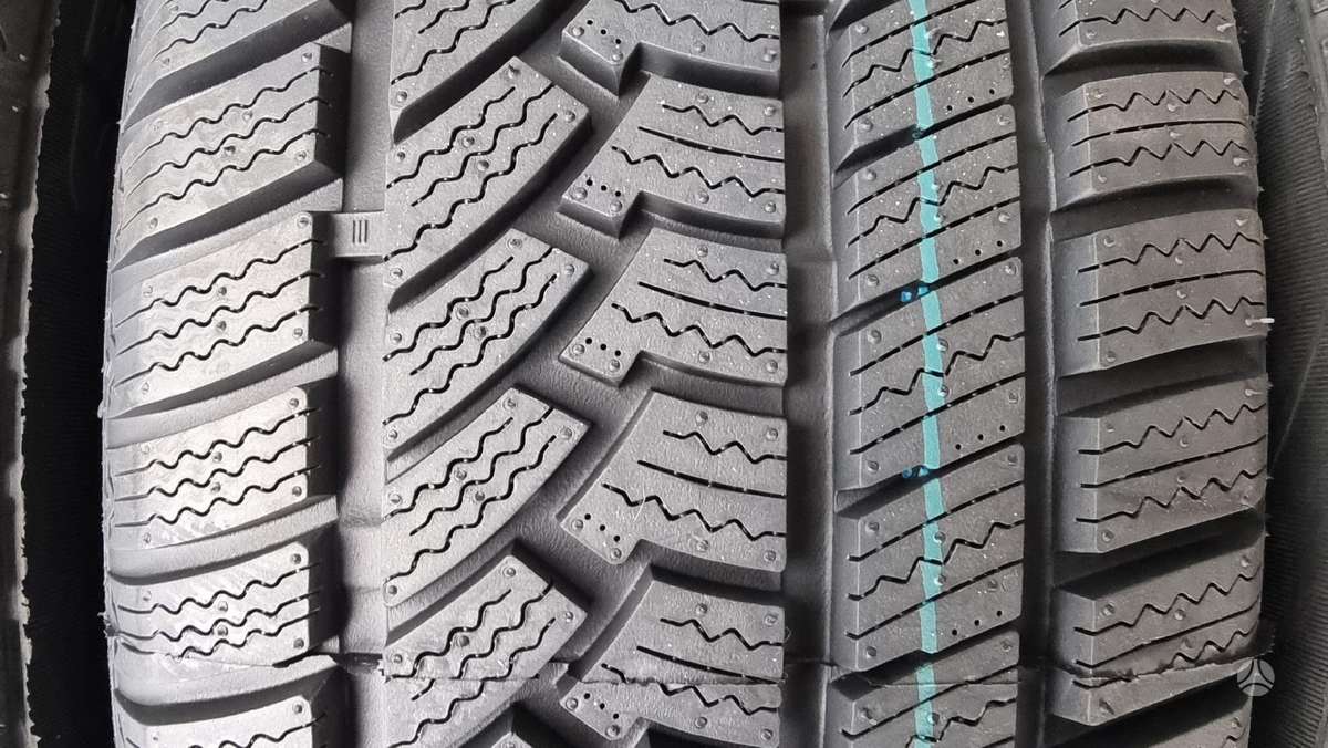 Sunfull SF 982, winter 225/50 R17