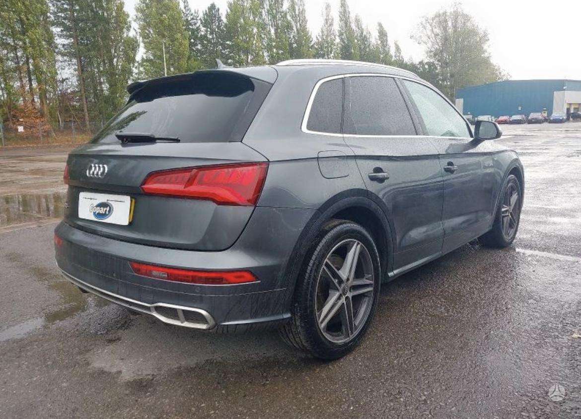 Audi SQ5, CWG, по частям